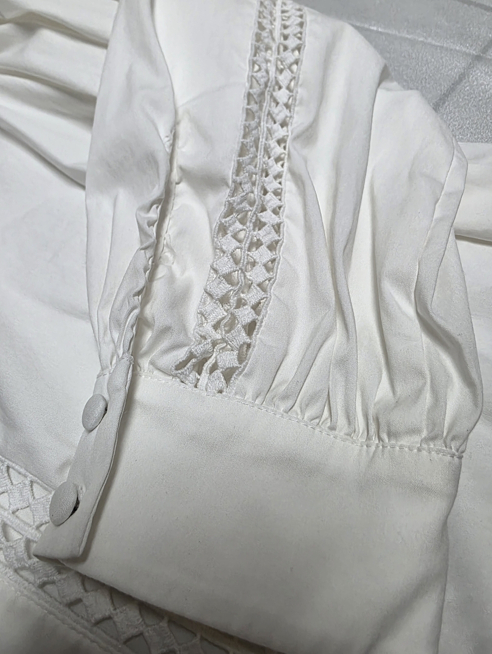 White House Black Market & Spruce Ivory Crochet-Trim Peasant Blouse - Picture 6 of 12